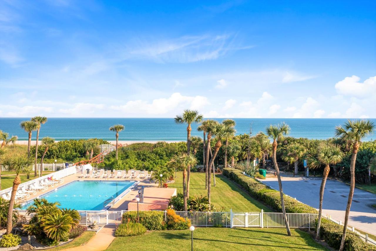 Cocoa Beach Towers Bilik gambar