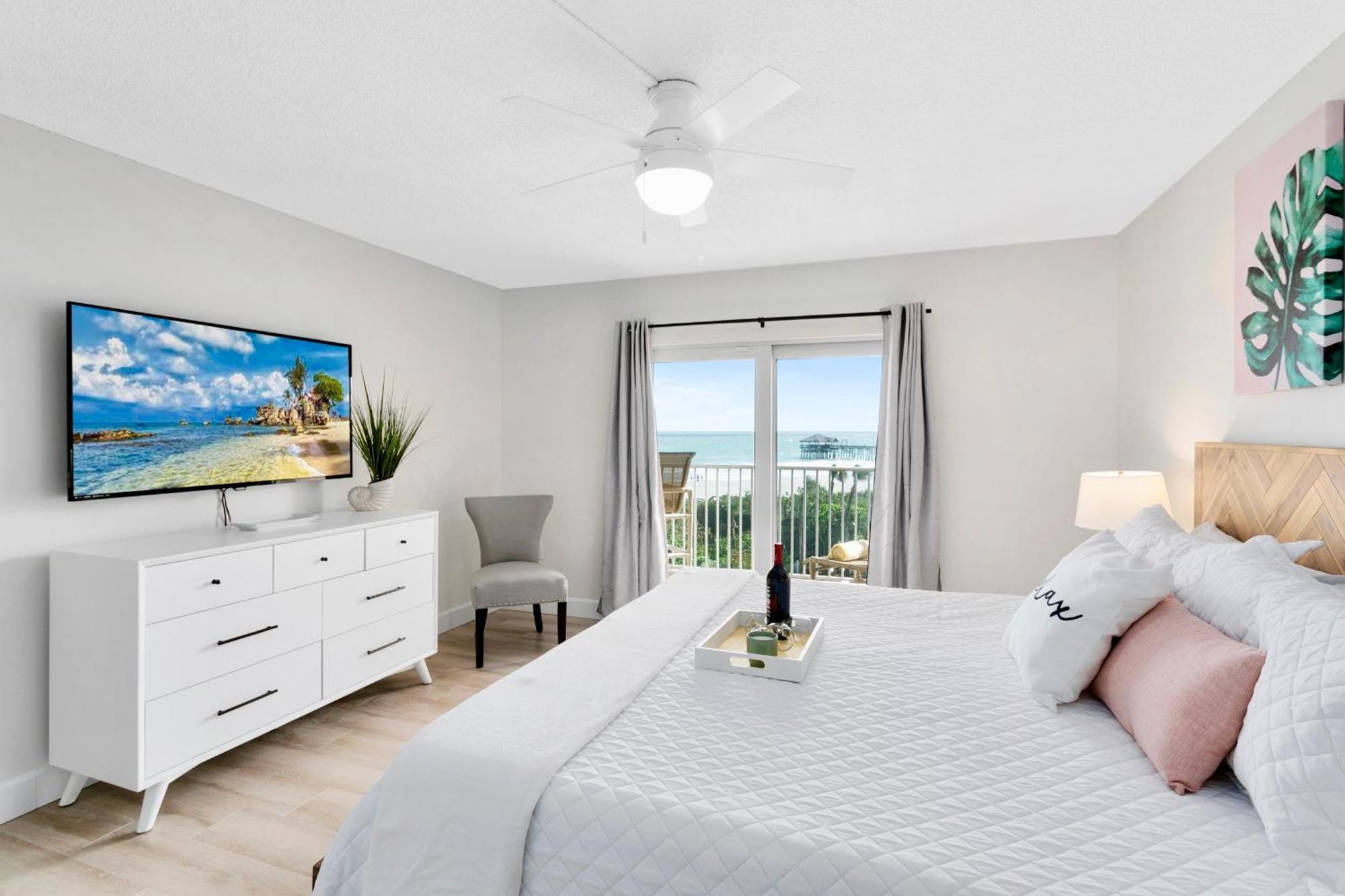 Cocoa Beach Towers Bilik gambar