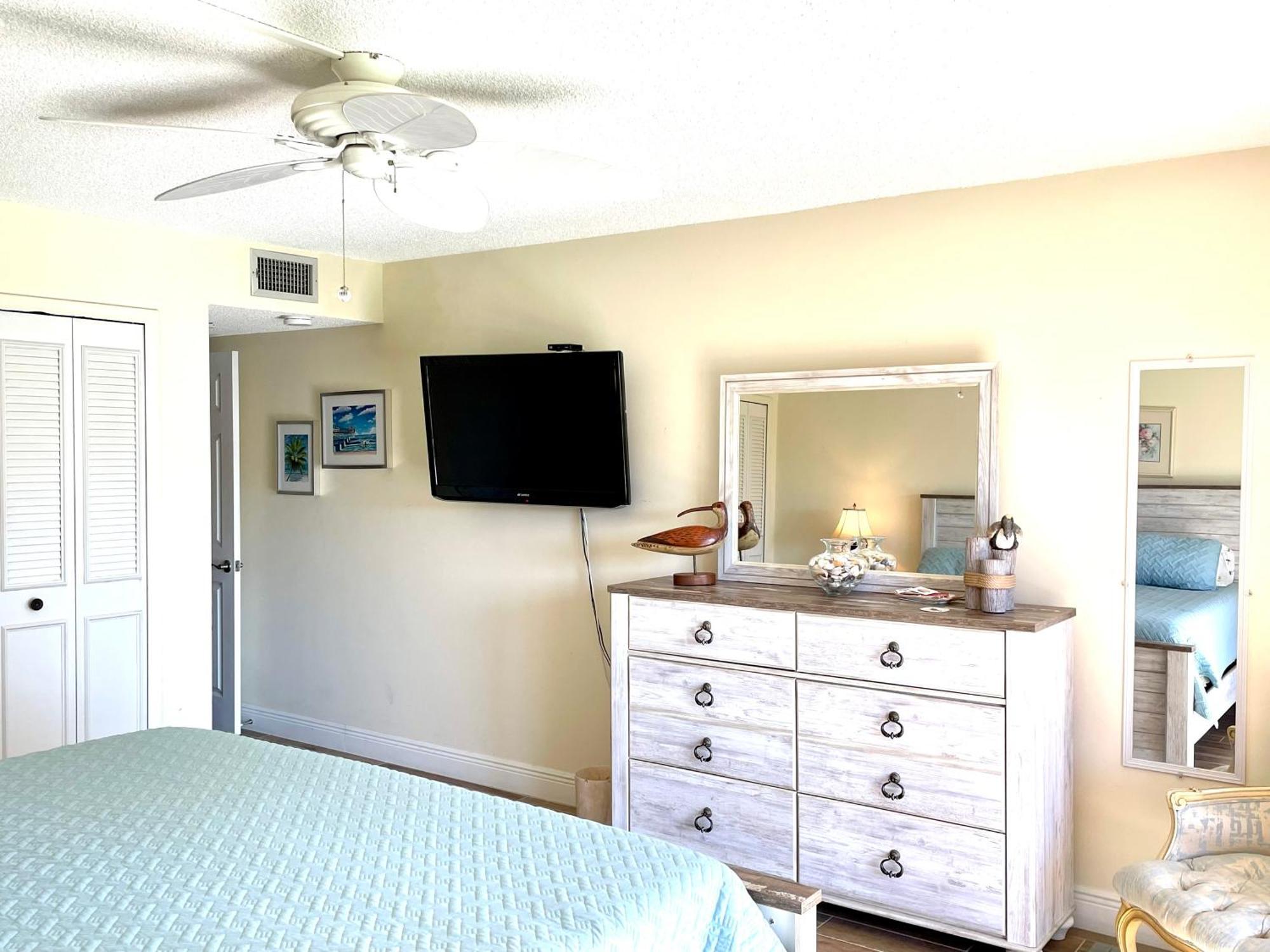 Cocoa Beach Towers Bilik gambar